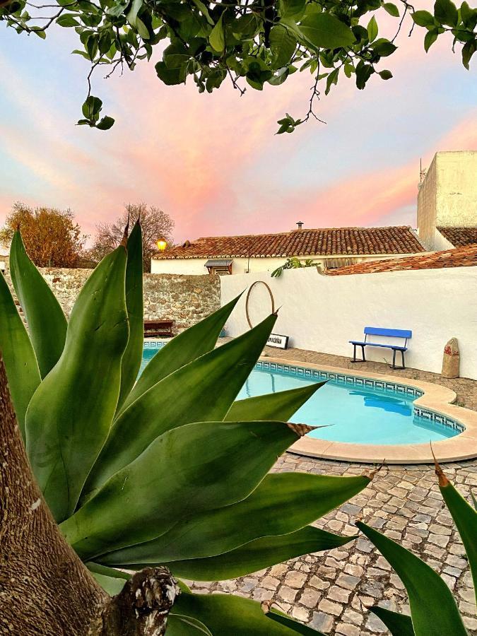 Casa Do Torreao Bed & Breakfast Salir Exterior photo